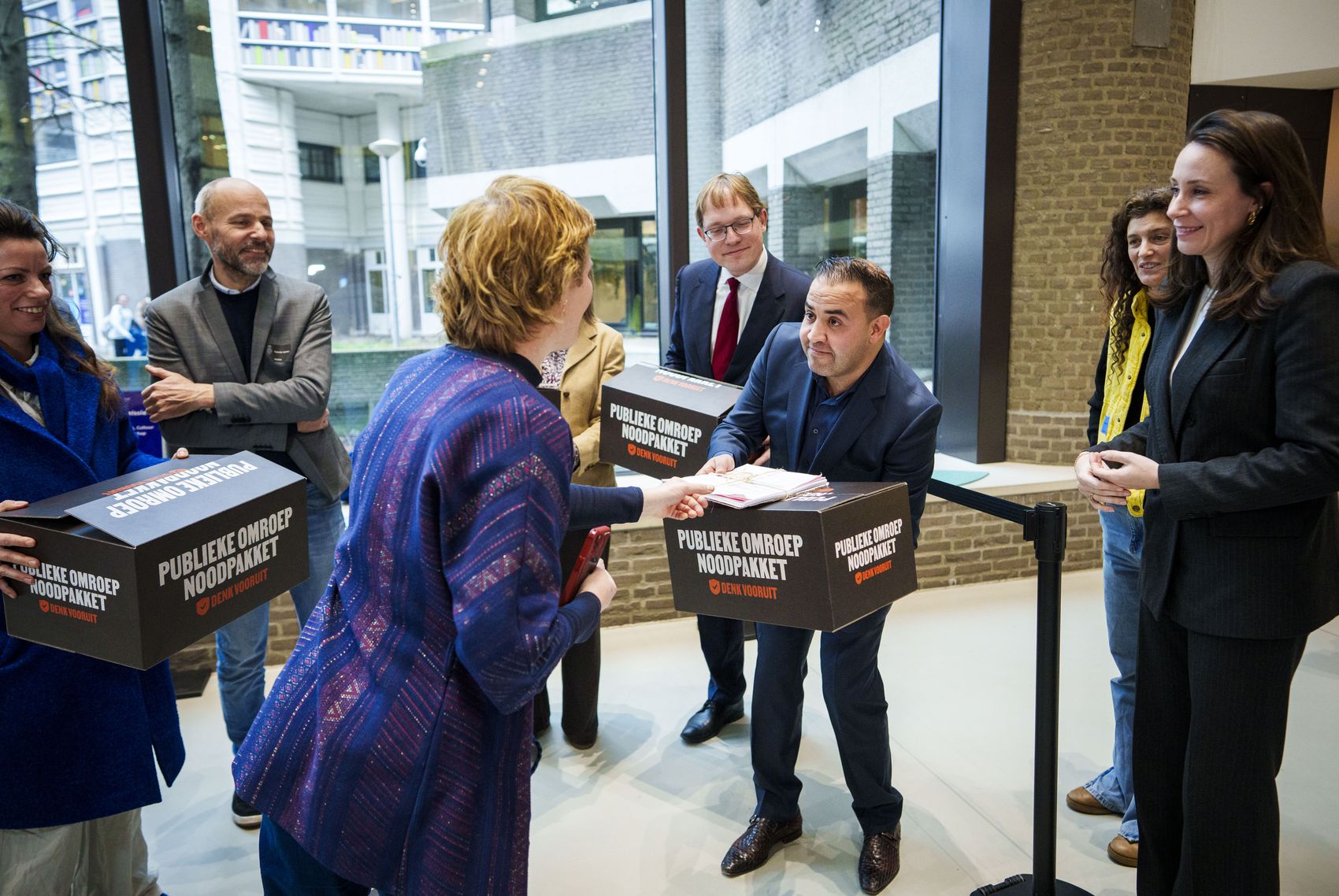 Kamerlid Mohandis: ‘Eerst hervormen, dan pas bezuinigen, anders raak je programma’s en makers’